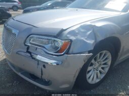 
										2013 Chrysler 300 full									