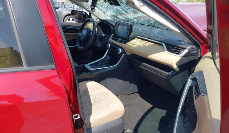 
								2019 Toyota Rav4 full									