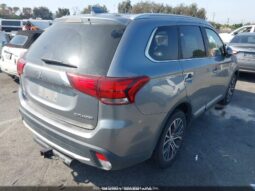 
										2018 Mitsubishi Outlander full									