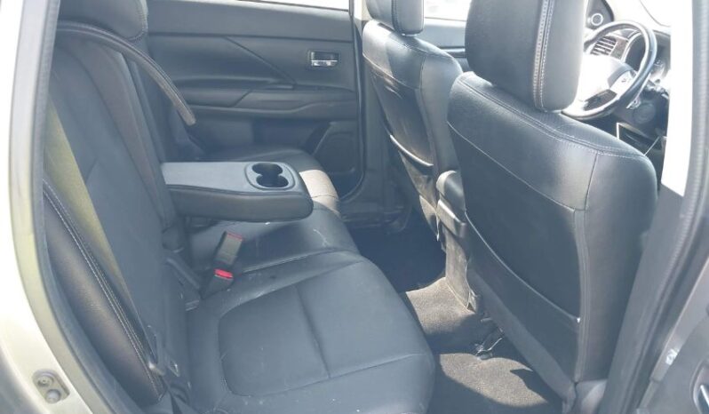 
								2018 Mitsubishi Outlander full									