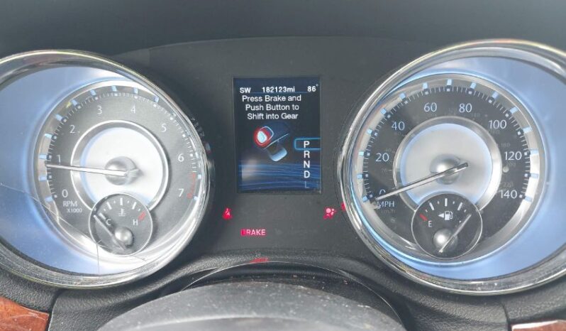 
								2012 Chrysler 300 full									
