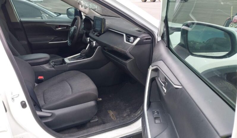 
								2020 Toyota Rav4 full									