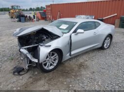 
										2019 Chevrolet Camaro full									