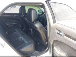 
										2015 Chrysler 300 full									