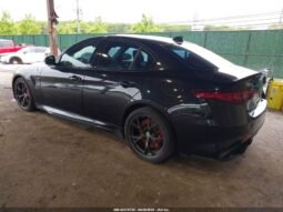 
										2017 Alfa romeo Giulia full									