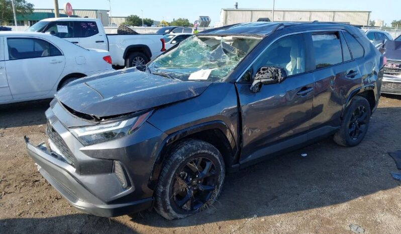 
								2022 Toyota Rav4 full									