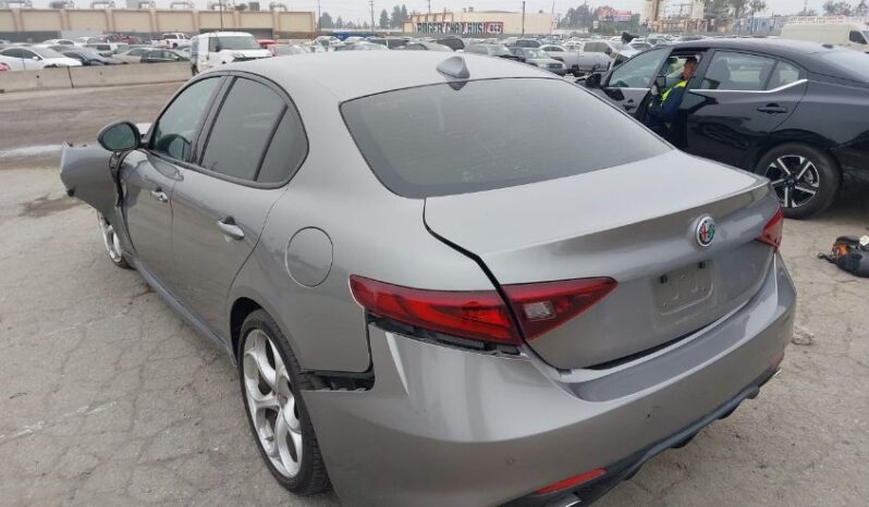 
								2019 Alfa romeo Giulia full									