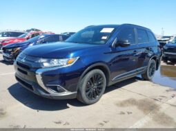 
										2020 Mitsubishi Outlander full									