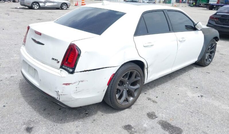 
								2021 Chrysler 300 full									