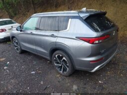 
										2022 Mitsubishi Outlander full									