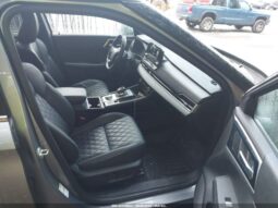 
										2022 Mitsubishi Outlander full									