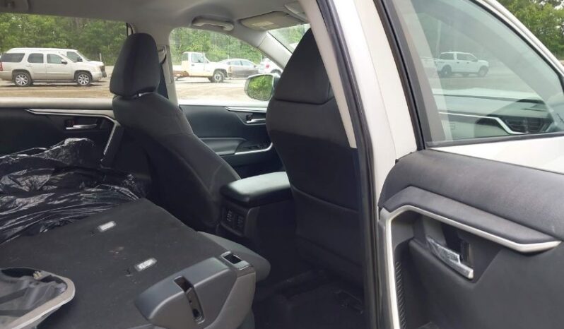 
								2021 Toyota Rav4 full									