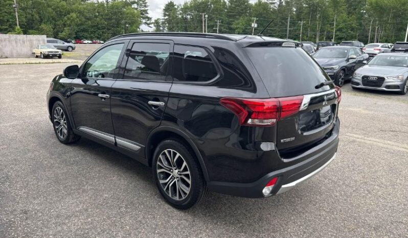 
								2016 Mitsubishi Outlander full									