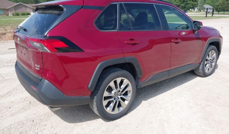 
								2019 Toyota Rav4 full									