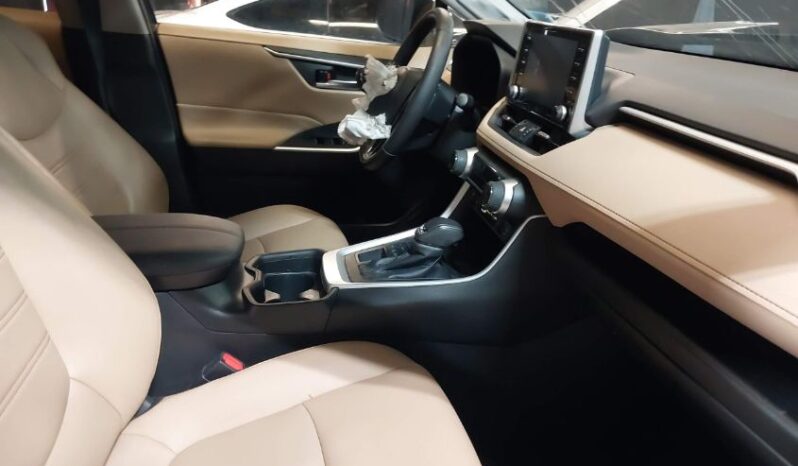 
								2021 Toyota Rav4 full									