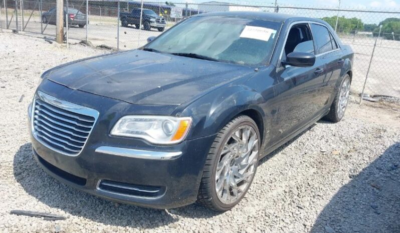 
								2013 Chrysler 300 full									