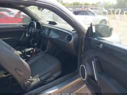 
										2014 Volkswagen Beetle full									