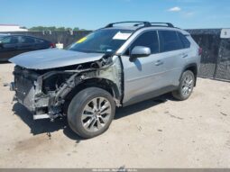 
										2022 Toyota Rav4 full									