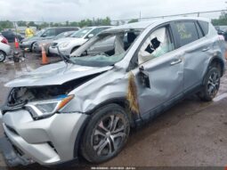 
										2018 Toyota Rav4 full									