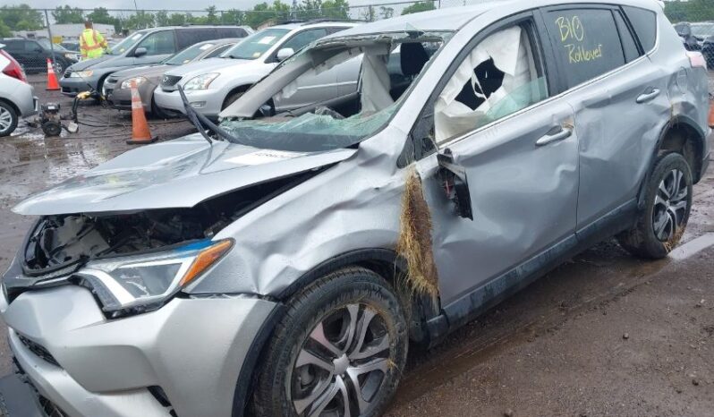 
								2018 Toyota Rav4 full									