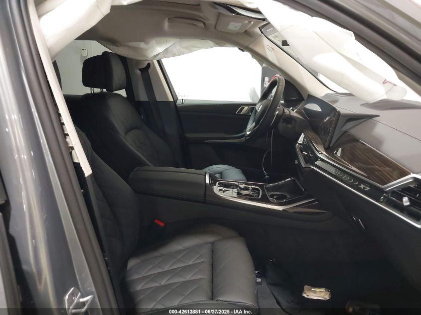 2025 BMW X7