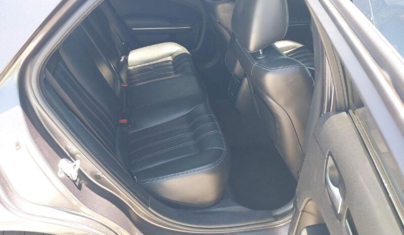 
								2019 Chrysler 300 full									