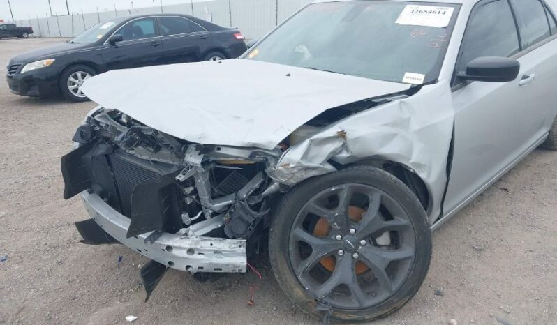 
								2023 Chrysler 300 full									