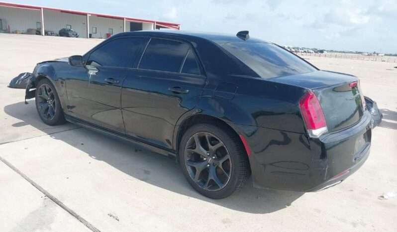 
								2022 Chrysler 300 full									