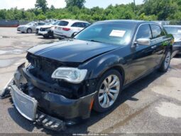 
										2020 Chrysler 300 full									