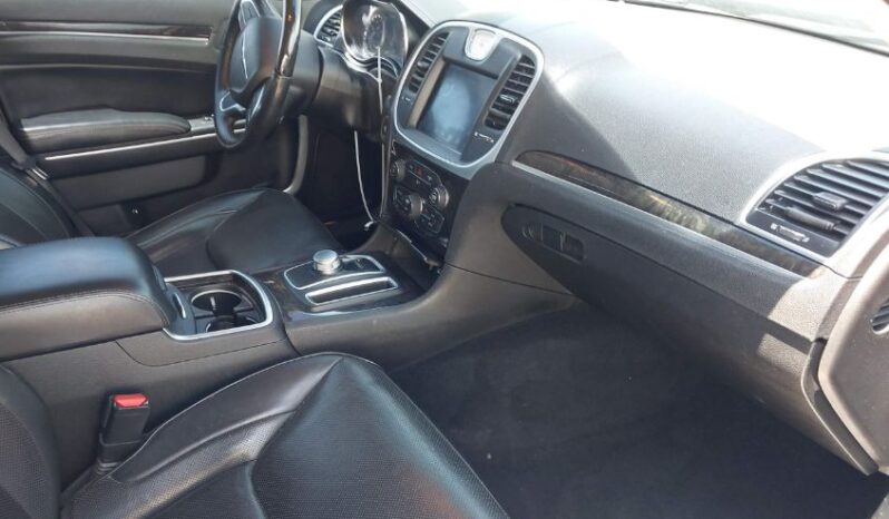 
								2020 Chrysler 300 full									
