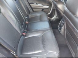 
										2020 Chrysler 300 full									