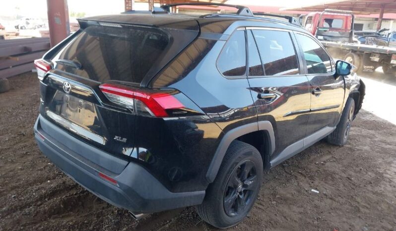 
								2019 Toyota Rav4 full									