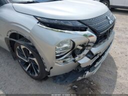 
										2022 Mitsubishi Outlander full									