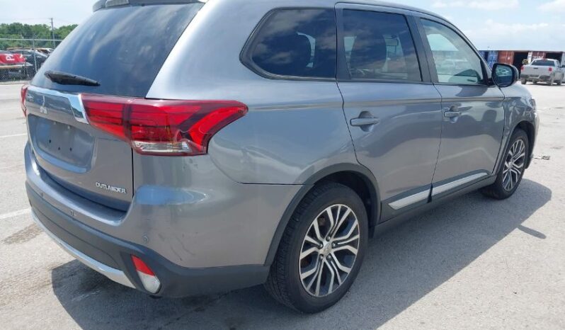 
								2018 Mitsubishi Outlander full									