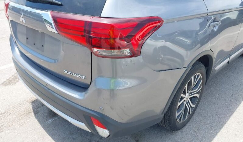 
								2018 Mitsubishi Outlander full									