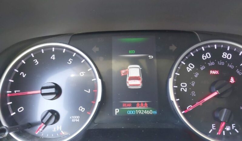 
								2019 Toyota Rav4 full									