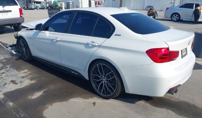 
								2017 BMW 330e full									