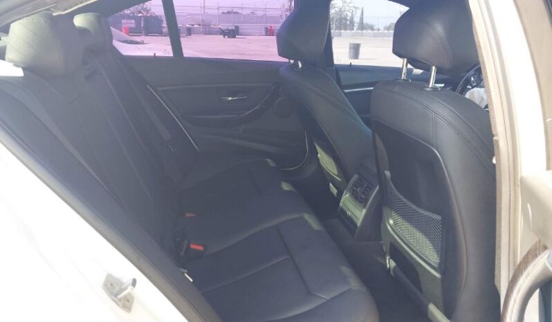 
								2017 BMW 330e full									