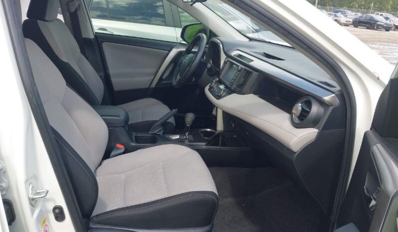 
								2017 Toyota Rav4 full									