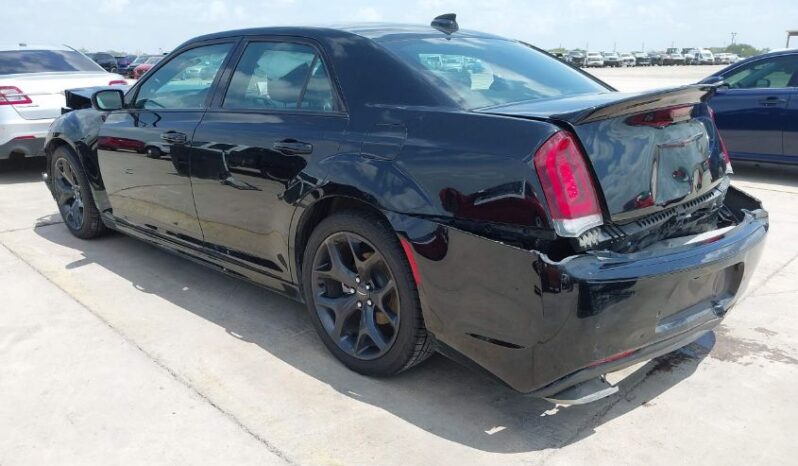 
								2021 Chrysler 300 full									