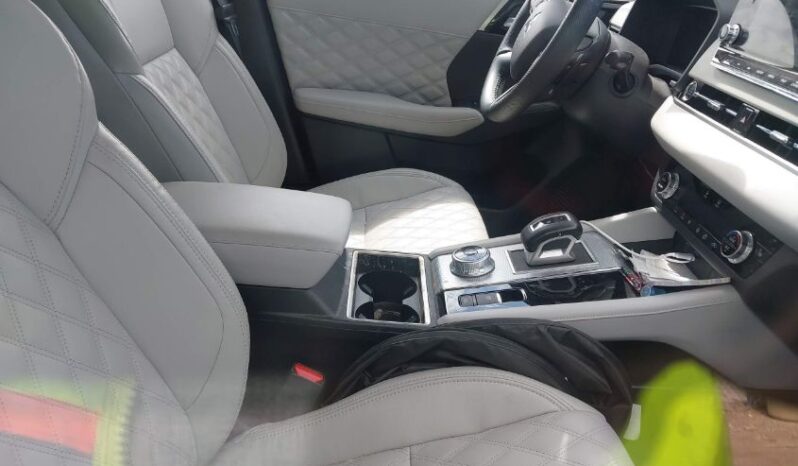 
								2023 Mitsubishi Outlander full									