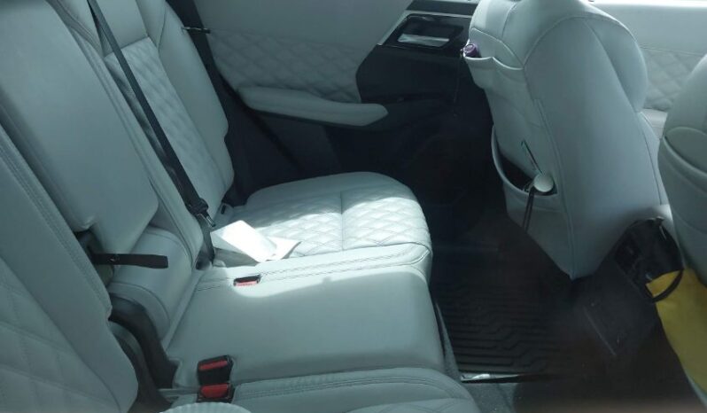 
								2023 Mitsubishi Outlander full									