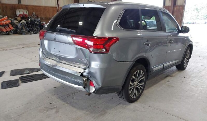 
								2016 Mitsubishi Outlander full									