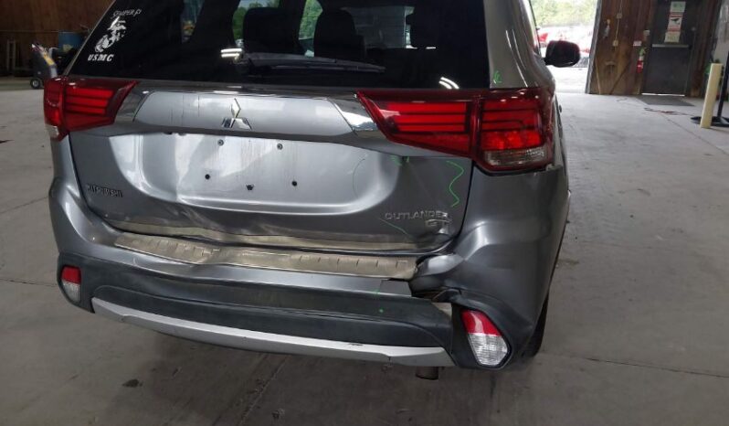 
								2016 Mitsubishi Outlander full									
