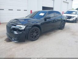 
										2016 Chrysler 300 full									