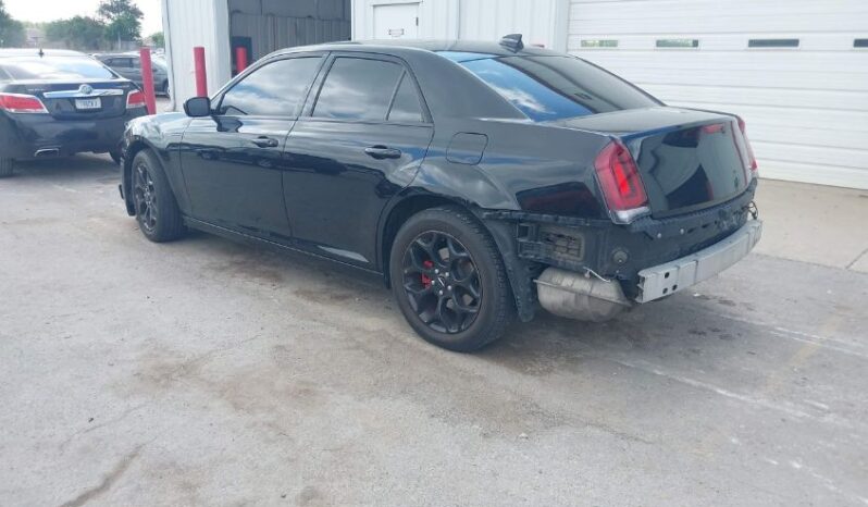 
								2016 Chrysler 300 full									
