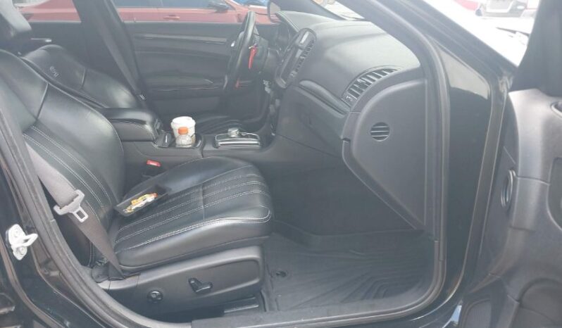 
								2016 Chrysler 300 full									