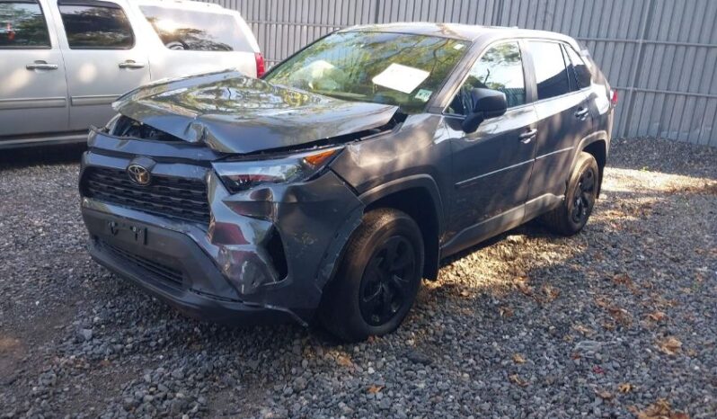 
								2022 Toyota Rav4 full									