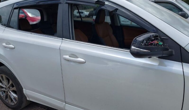 
								2018 Toyota Rav4 full									