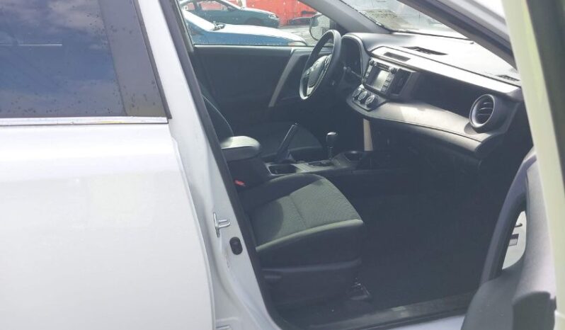 
								2018 Toyota Rav4 full									